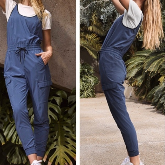 Athleta Women’s Blue Unbound Athleisure Jumpsuit Sz MT - Picture 2 of 13